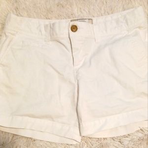 Old Navy Perfect 5" Shorts, White. Size 6.